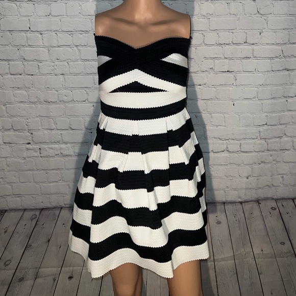 Express Dresses & Skirts - Express Black & White Striped Dress size XS